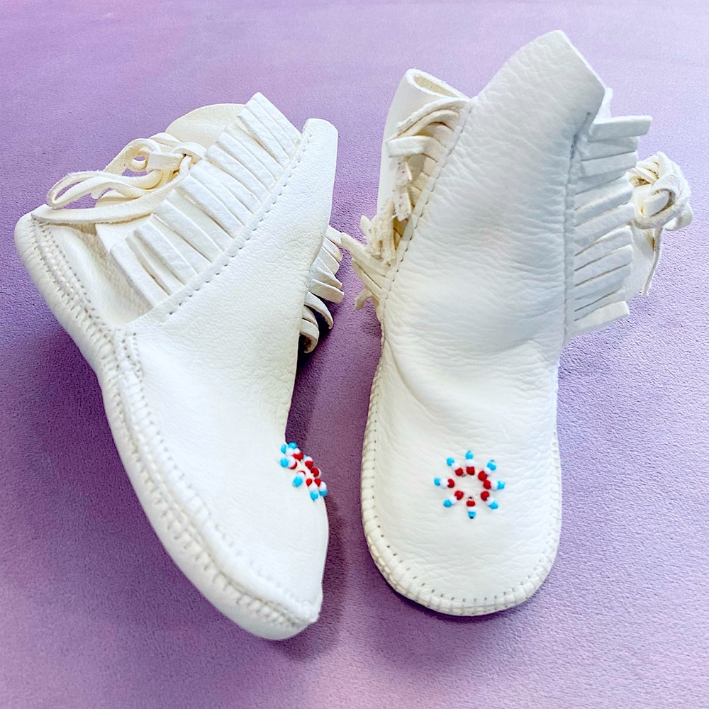 CHILDREN’S VINTAGE TAOS DEER SKIN LEATHER MOCCASIN BOOTIES